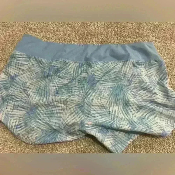 MTA 1x women’s workout shorts- comfy and stylish - Picture 2 of 4